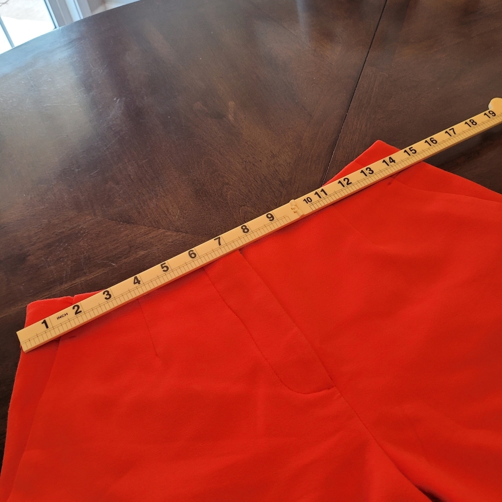Trina Turk Women's Red High-Waist Tailored Shorts. Size 2 - Picture 5 of 11